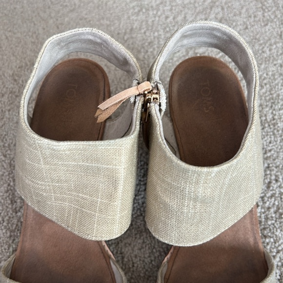 Tom’s Open Toed Sandel Heels - Picture 3 of 7